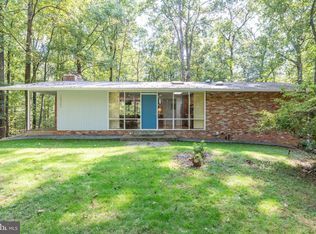 10322 Lloyd Rd, Potomac, MD 20854