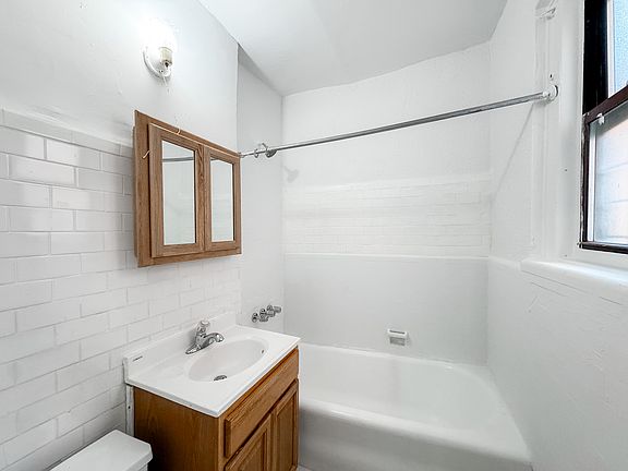 5th image of 1175 Fulton Ave #2D