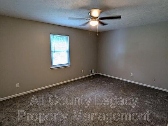 5th image of 3132B Dove Ct SW