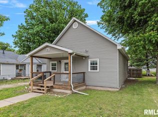 527 S Lincoln St, Divernon, IL 62530