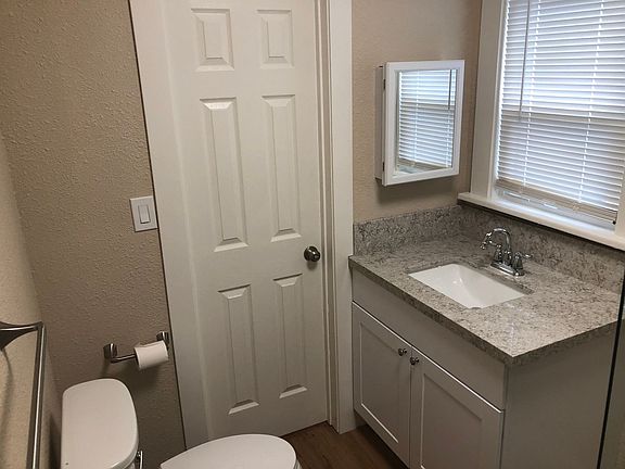 5th image of 129 College St #1-3