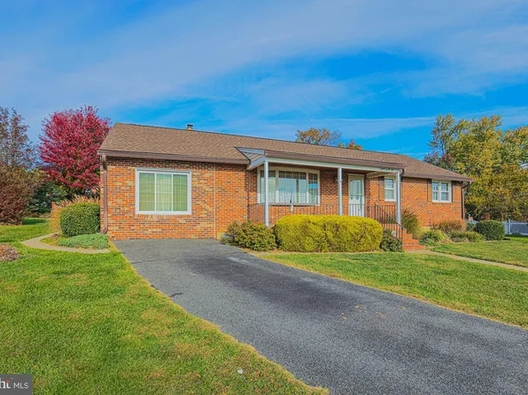 1522 Chivalry Ct, Rosedale, MD 21237