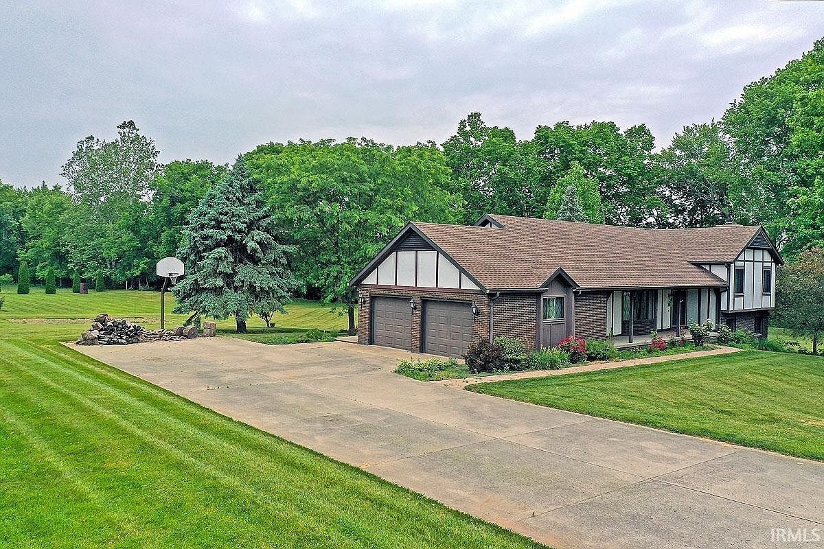 9561 S Honeycreek Rd, Muncie, IN 47302 MLS 202320136 Zillow