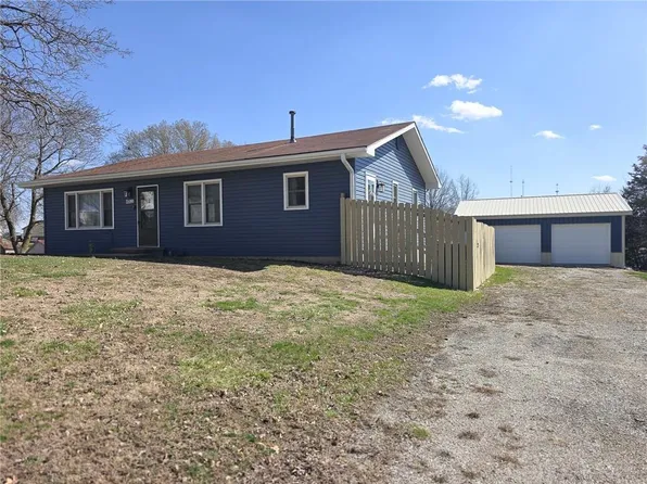 4 W 8th St, Grant City, MO 64456