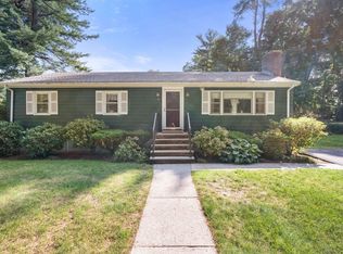 8 Oakdale Ave, Wellesley, MA 02482