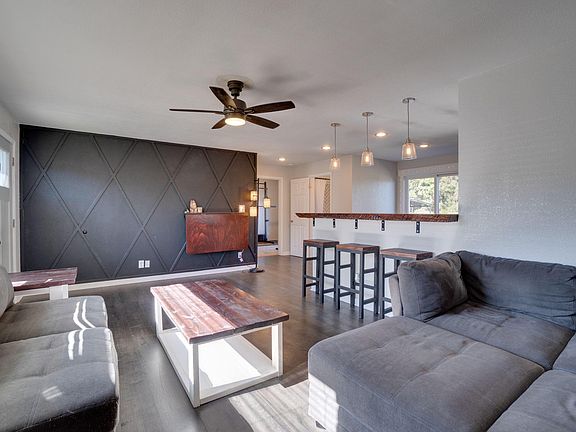 3rd image of 1818 Clara Ave