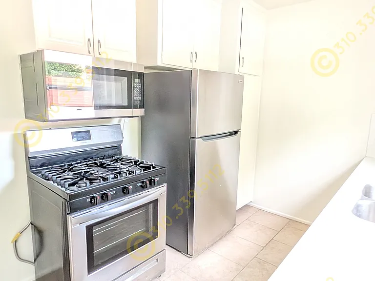 1377 S Sierra Bonita Ave #2 — Photo 12