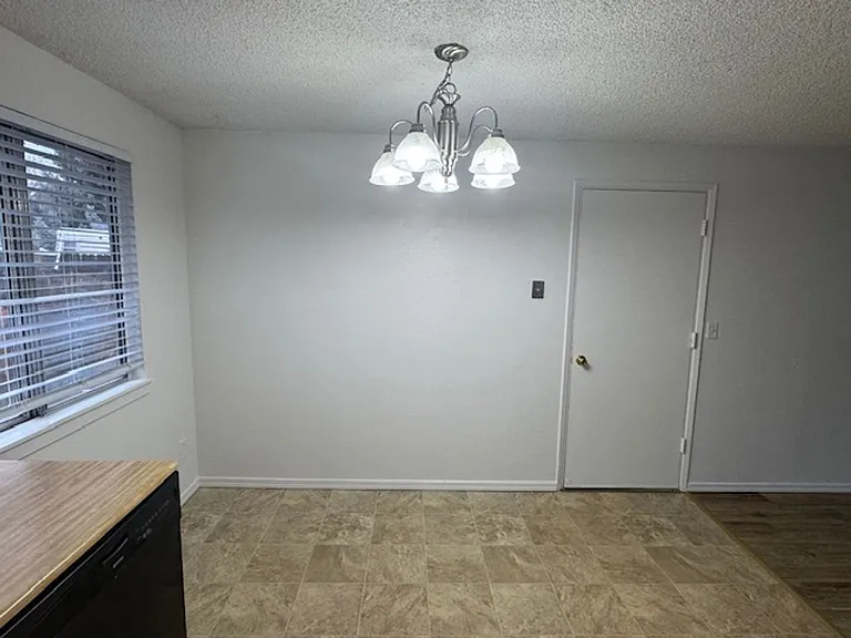 121 Edith Cir — Photo 7