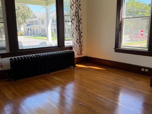 Large Two Bedroom Apartment Walking Distance to Downtown, (undisclosed Address), Saratoga Springs, NY 12866