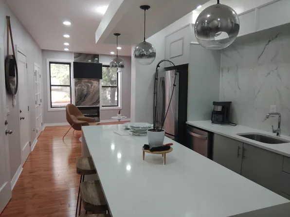 671 Flatbush Avenue image 1 of 8