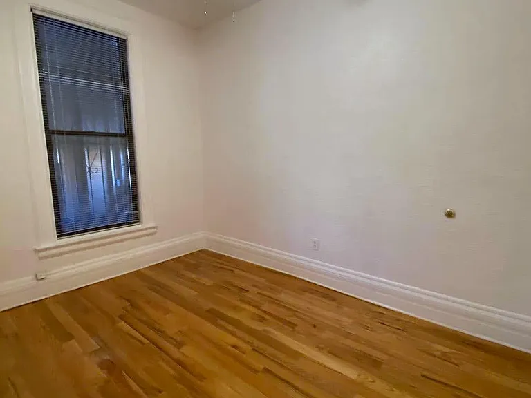 1430 W Flournoy St #3 — Photo 5