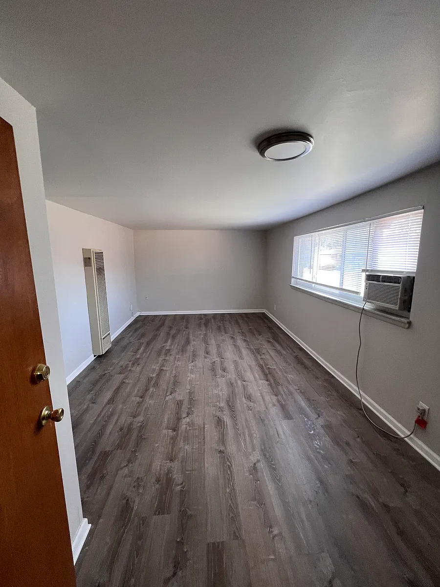 Building Photo - 318 Broadmeadows Blvd #D