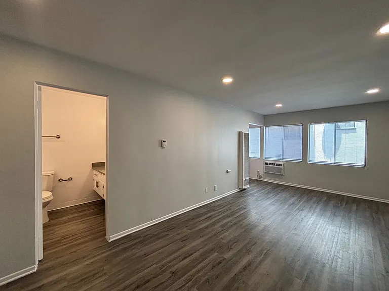 1253 Havenhurst Drive — Photo 16
