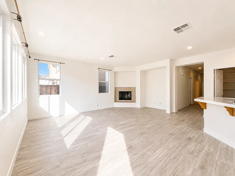 4420 Cloudywing Rd — Photo 13
