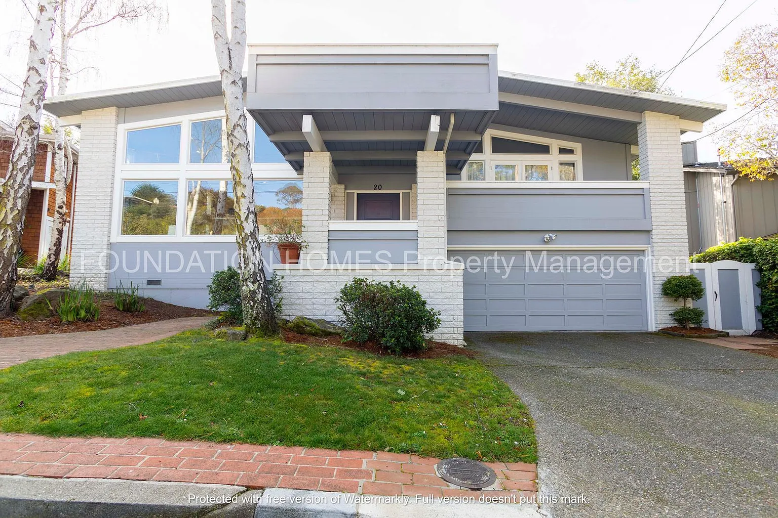 20 Lower Dr photo 1
