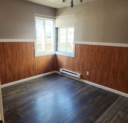 5th image of 2015 15th Ave S #1