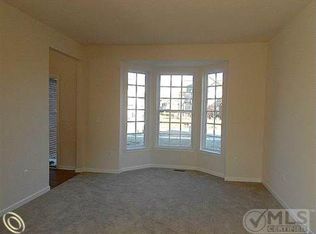 10241 Rolan Meadows Dr, Van Buren Township, MI 48111