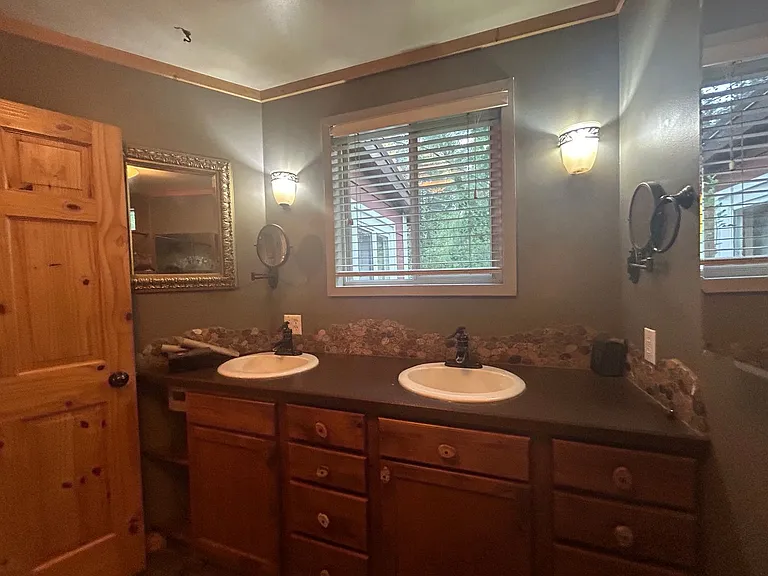 15295 Highway 12 W — Photo 16
