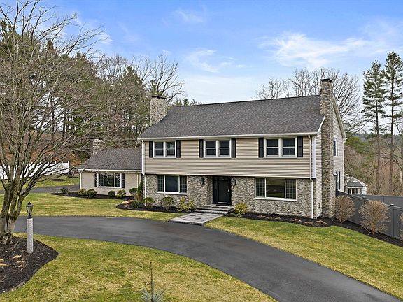 2nd image of 49 Algonquin Rd