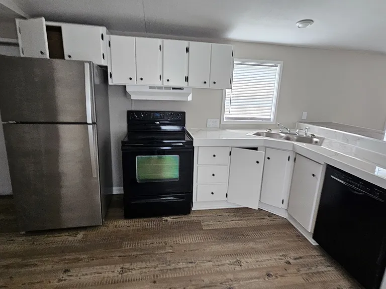 610 E Branch Dr — Photo 6