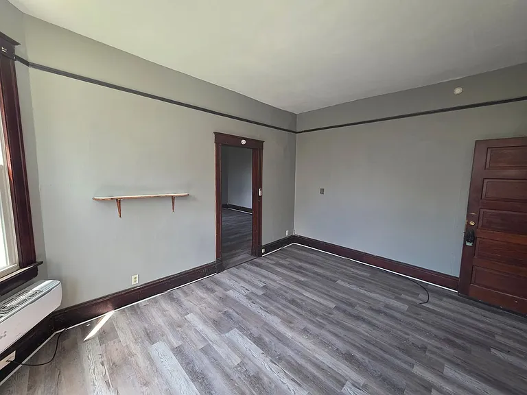 117 S 4th St #2 — Photo 7