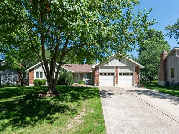 5116 NW Walden Dr, Kansas City, MO 64151