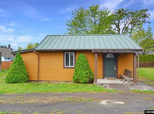 76450 Walnut St, Oakridge, OR 97463