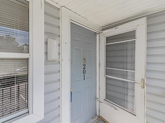 3rd image of 5005 Terrace Palms Cir Unit 201