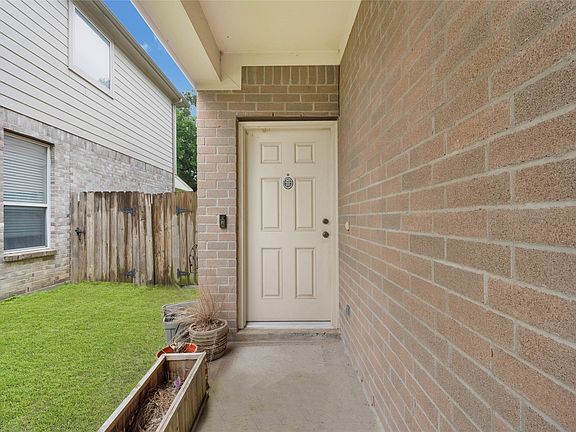 3rd image of 22614 Goss Spring Ct