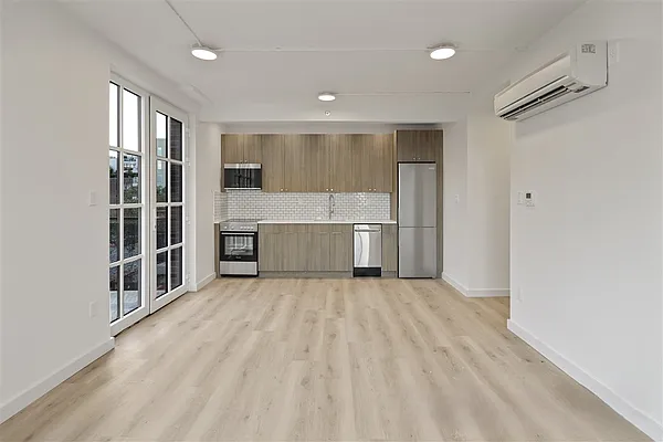 Rented by CW Realty Property Management LLC | media 43