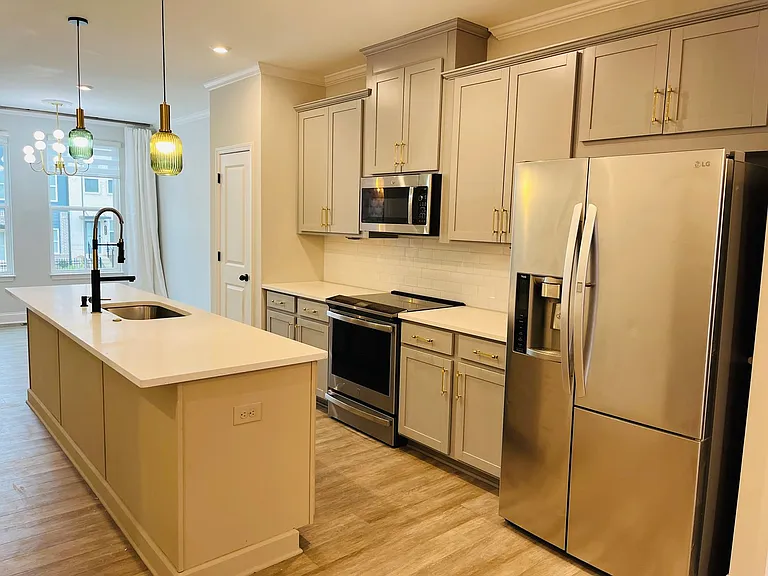 2635 Creekside Dr NW — Photo 11
