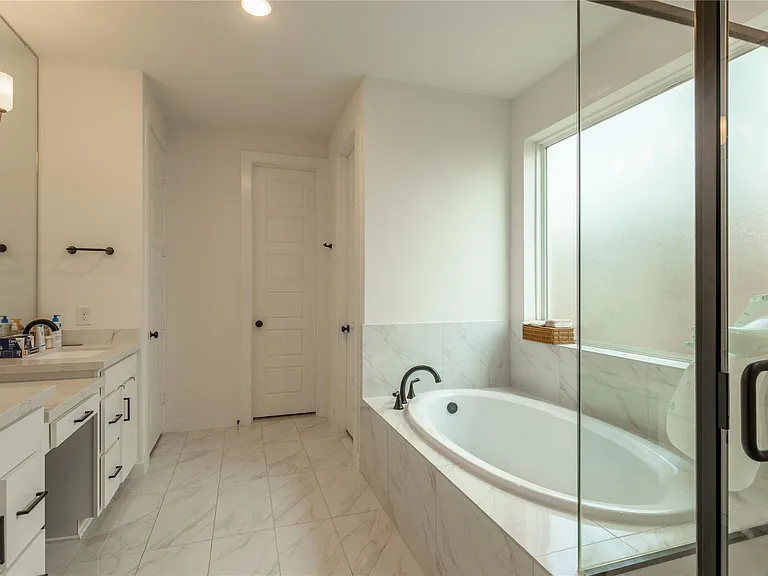 31422 Beacon Cove Trl — Photo 37