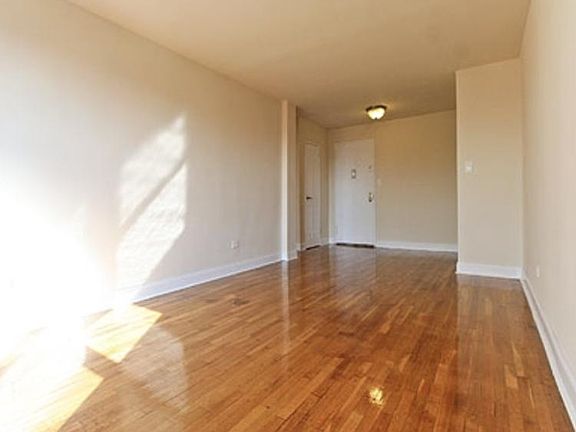 4th image of 3324 Parsons Blvd APT 6G