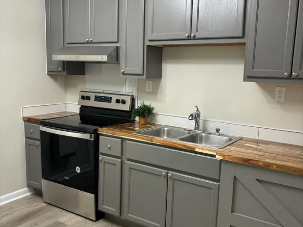 432 Squirrel St APT A, Fayetteville, NC 28303