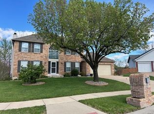 8 Summer Pointe Ct, O'Fallon, MO 63366