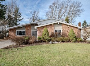 1842 Bromton Dr, Lyndhurst, OH 44124