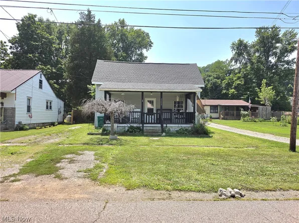 2208 11th Ave, Parkersburg, WV 26101