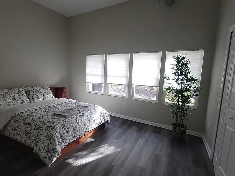 1221 E Lincoln Ave #A — Photo 4