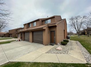 2156 Sunview Dr #2156, Champaign, IL 61821