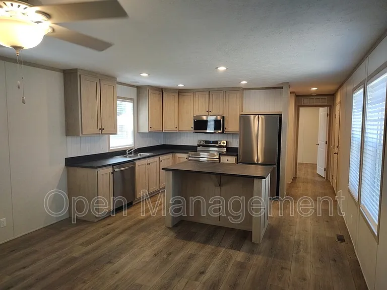 40 Erin Ln #19 — Photo 6