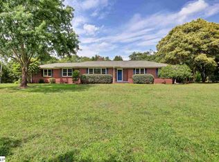 1725 Crawford Rd, Gray Court, SC 29645