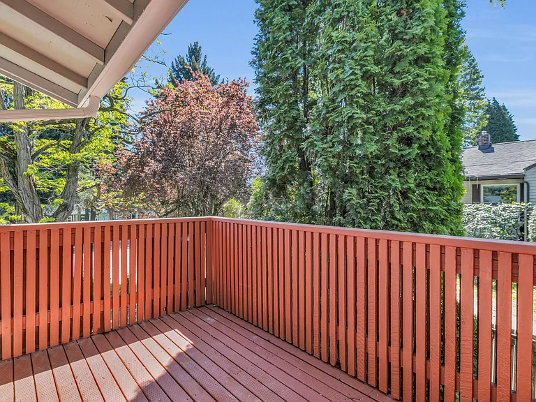 405 SW 116th Pl — Photo 16
