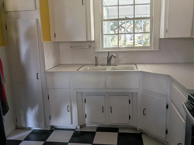 313 Burgin Ave — Photo 11