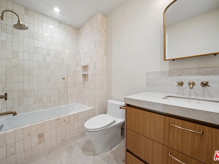 652 Huntley Dr #103 — Photo 19