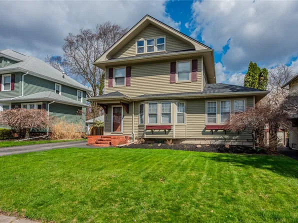 200 Hurstbourne Rd, Rochester, NY 14609