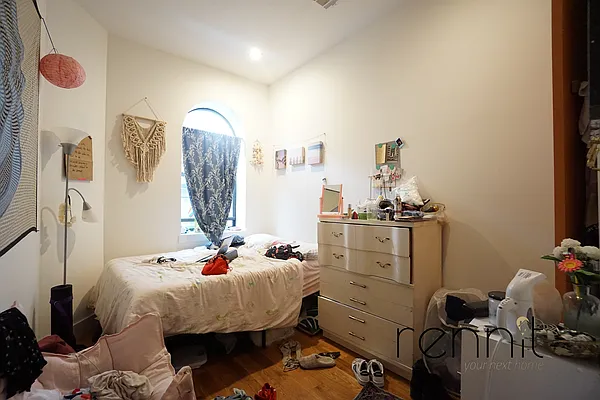 Rented by Rennit Inc. | media 8