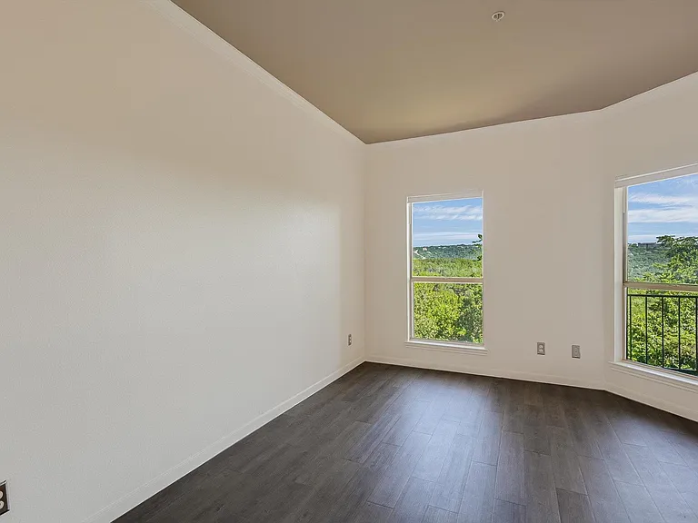6000 Shepherd Mountain Cv #1011 — Photo 2