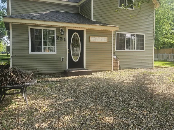 221 4th St, Garvin, MN 56132