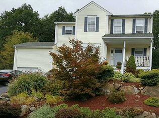 69 Remington Farm Dr, Coventry, RI 02816