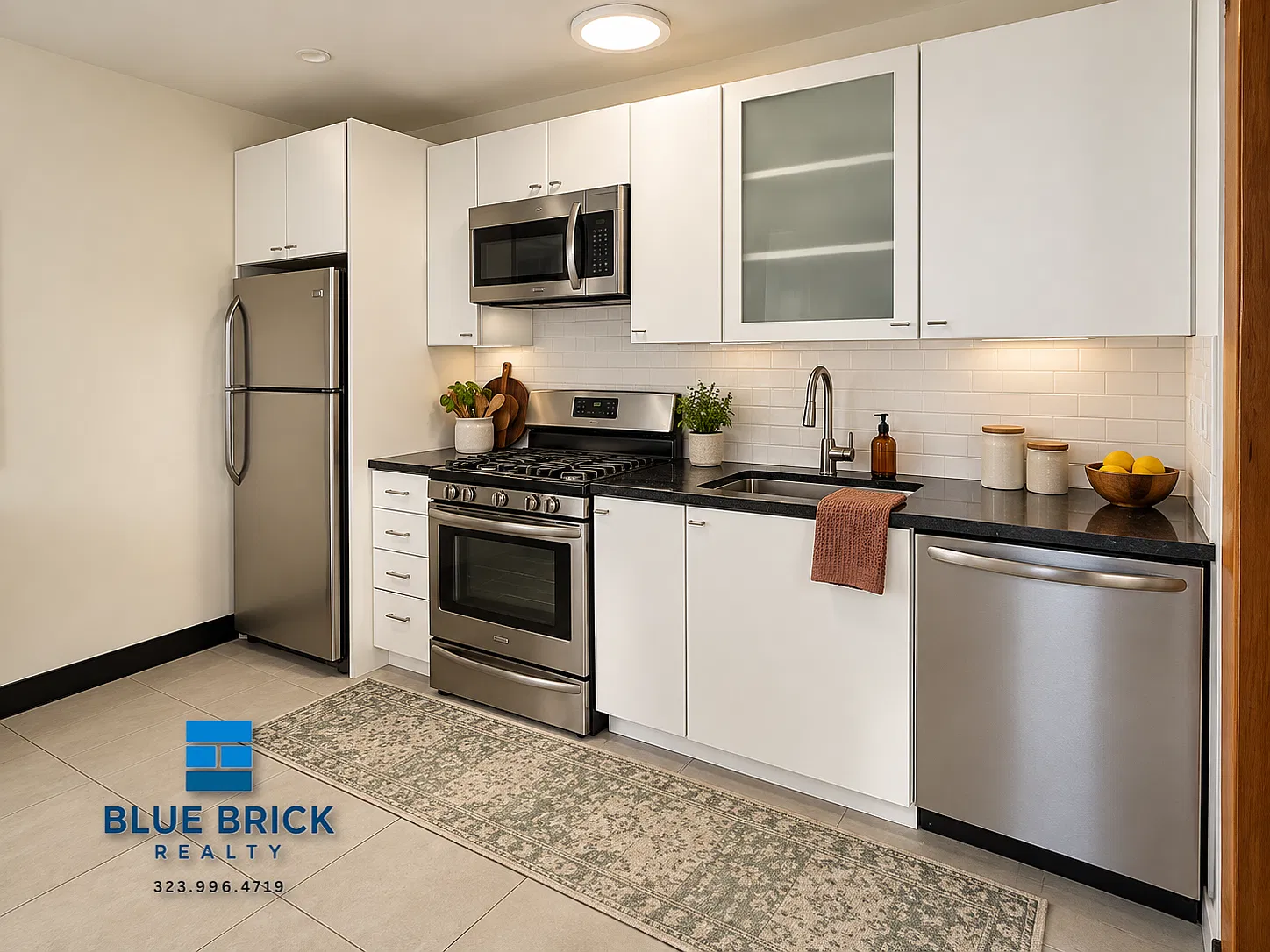 2 Weeks Free! Coastal Long Beach Studio with Dishwasher & On-Site Laundry! — Photo 2